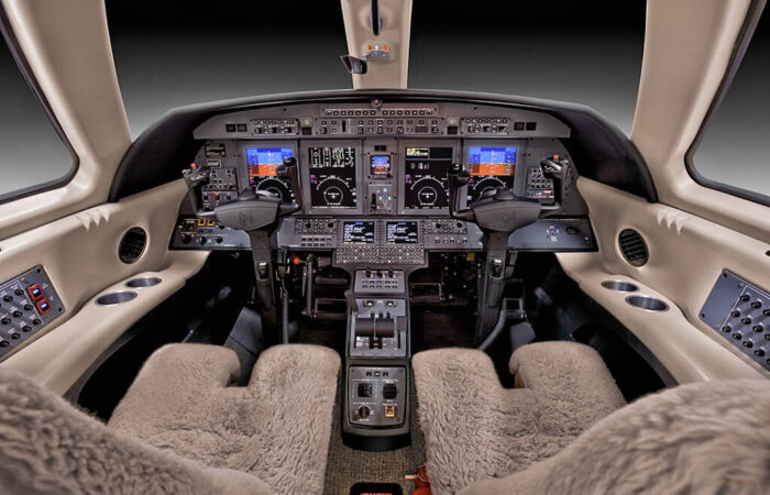 CJ4 #260 cockpit-Web