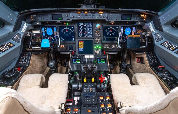 Web - GIVSP 1263 cockpit (large)